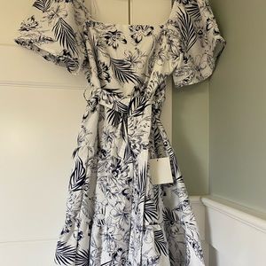 Lulu’s Tropical Sunshine White Floral Print Tiered
Midi Dress. NWT. Size Small